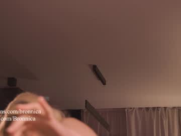 webcam girl bronnica live cam image #9597581