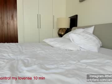 webcam girl carolinaherera live cam image #2495846
