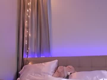 webcam girl lil_mayaa live cam image #5325729