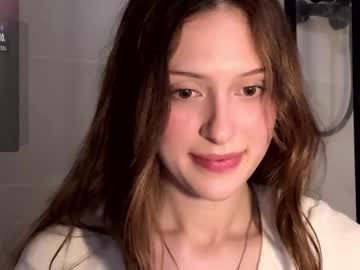 webcam girl catherenee live cam image #12820208