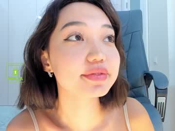 webcam girl lee_yoona live cam image #26178