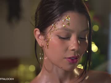 webcam girl tifalock_ live cam image #8095628