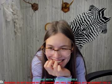 webcam girl shy__mia live cam image #706270