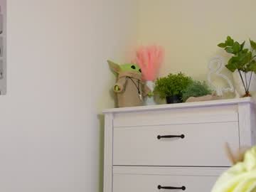 webcam girl molly__meow live cam image #9599920
