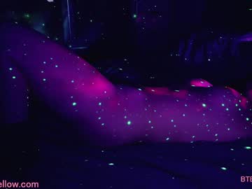 webcam girl in_tune live cam image #11056110