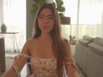 webcam girl emma_lu1 live cam image #12724026