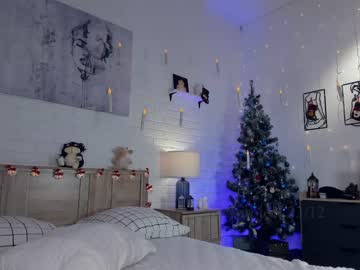 webcam girl riskyproject live cam image #8025388