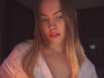 webcam girl bibi_it_is live cam image #6689391