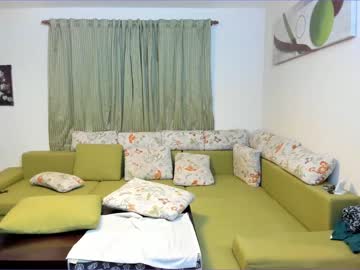 webcam girl zt0_ live cam image #8731720