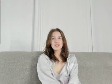 webcam girl pure_tendernessa live cam image #6038842