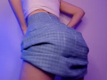 webcam girl amandamedrano live cam image #5157192