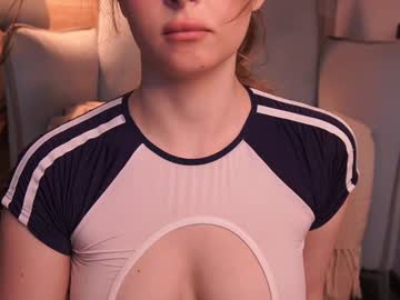 webcam girl bunnybonn1e live cam image #12740805