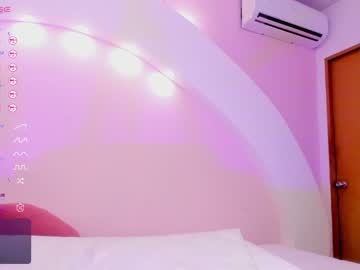 webcam girl emilylittle live cam image #6953722