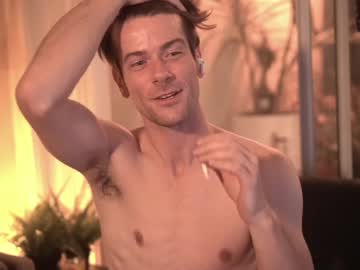 webcam man charlieonline live cam image #1163524