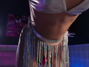 webcam girl dreamy_kira live cam image #10632562