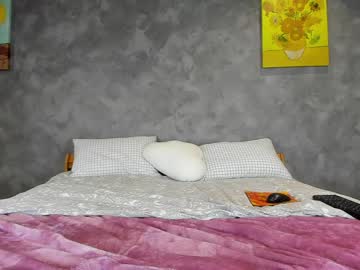 webcam girl kaylaa_fox live cam image #7015341