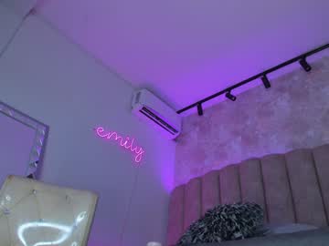 webcam girl emily_____ live cam image #10124940