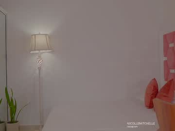 webcam girl nicolle_mitchelle live cam image #12641184