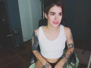 webcam girl aynmarie live cam image #7212569