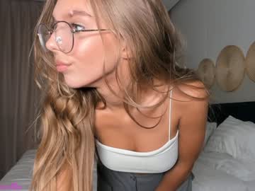 webcam girl justacuddlie live cam image #9762959