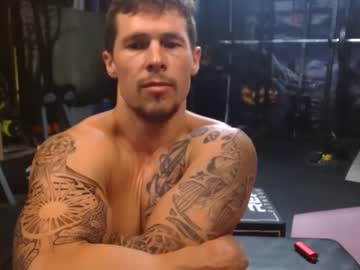 webcam man browneyedmuscleboy32 live cam image #7442568