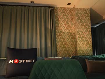 webcam girl aurora_the_ballerina live cam image #11289910