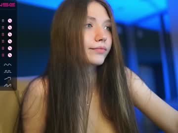 webcam girl angels_kiss live cam image #6147946