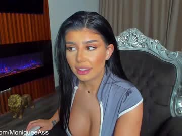 webcam girl moniqueeass live cam image #4833829