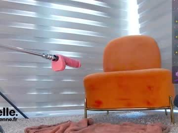 webcam girl belle_adrienne live cam image #9118756
