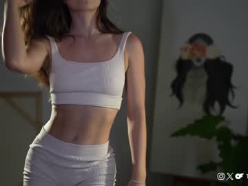 webcam girl tifalock_ live cam image #7929577