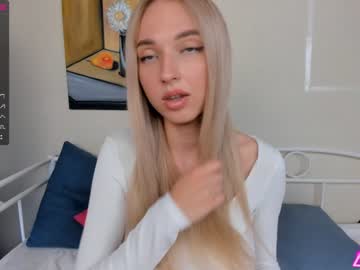 webcam girl katrinpolly live cam image #2950245