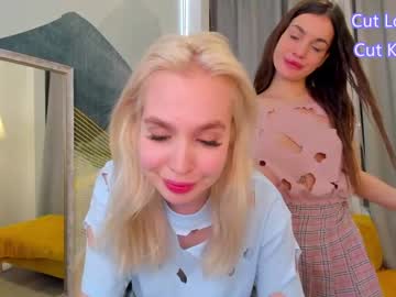 webcam couple shy_dolls live cam image #4445715