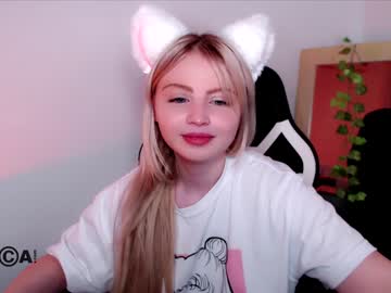 webcam girl shy_blondiee live cam image #5017753
