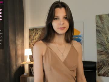 webcam girl peek_in_my_window live cam image #7796728