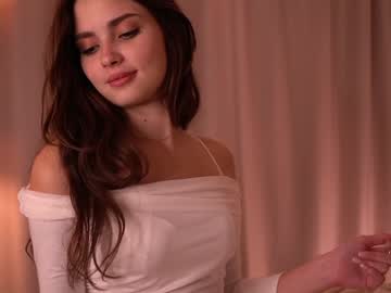 webcam girl scarletmore live cam image #10759848