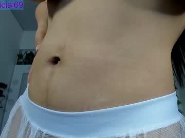 webcam girl prettypervyx live cam image #6267913