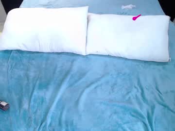 webcam couple cloe_liam live cam image #4378710