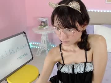 webcam girl little_effy18 live cam image #2790350