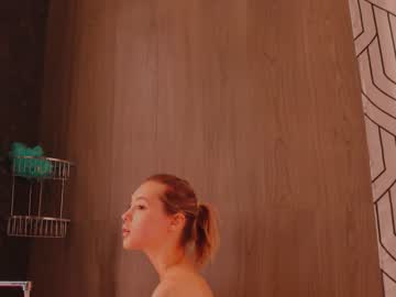 webcam girl angella_kleee live cam image #5363684