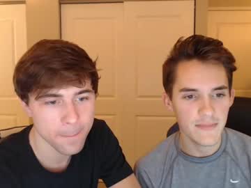 webcam man roomiebros live cam image #1231885