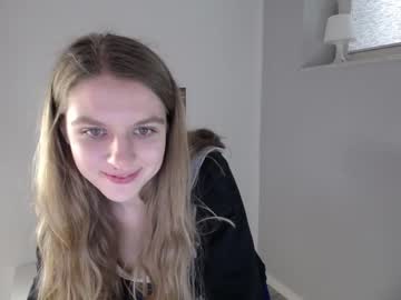 webcam girl lana_heisstt live cam image #966597