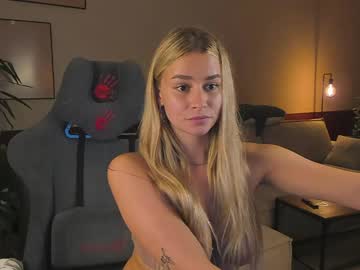 webcam girl ineedanoscar live cam image #11157379