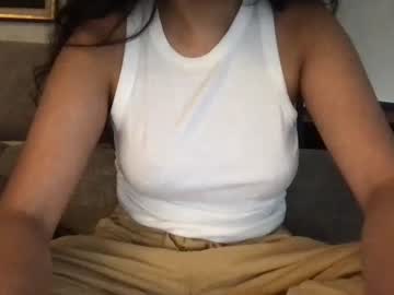 webcam girl aishahabib live cam image #2358911