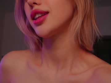 webcam girl angella_kleee live cam image #4257168