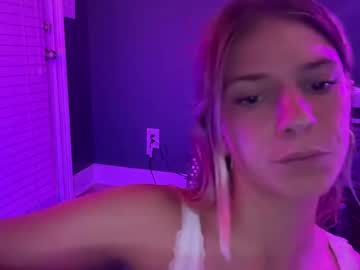 webcam girl oliviahansleyy live cam image #10443585