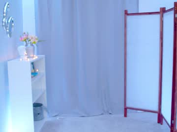 webcam girl silent_chill live cam image #5958396