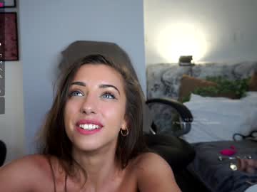 webcam girl yourbritishloves1 live cam image #2607122
