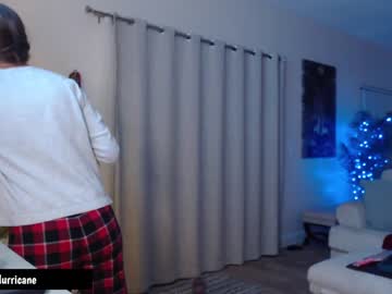 webcam girl holihurricane live cam image #4391192