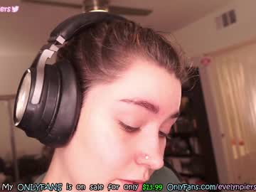 webcam girl evelynpiers live cam image #6439493