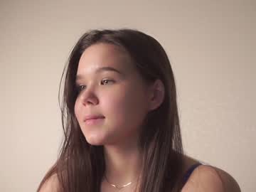 webcam girl helenmoors live cam image #5418576